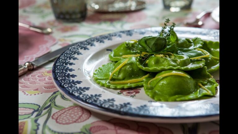 Tortelli Verdi: Ricetta con Ricotta e Parmigiano