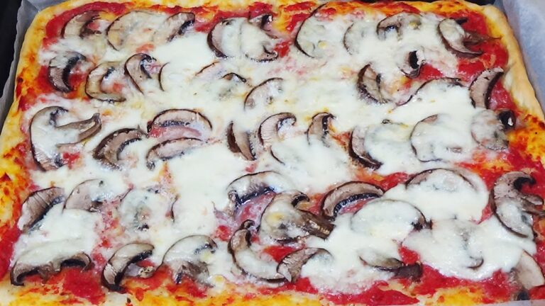 Pizza con Funghi Champignon: Il Perfetto Equilibrio di Sapori