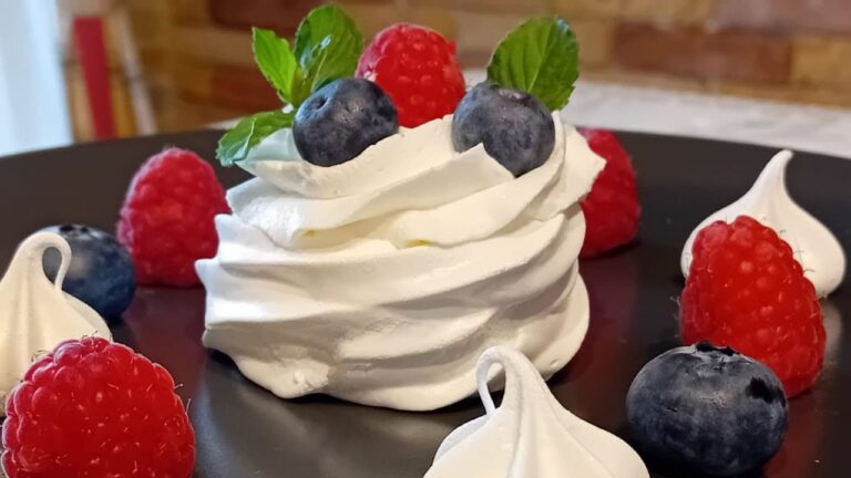 Mini Meringata: Un Dolce Perfetto per Ogni Occasione
