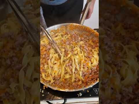 Salsiccia Bianca: Il Gustoso Segreto della Cucina Italiana