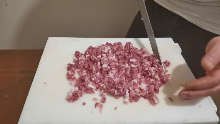 Ricetta Salsiccia Condita: Gustosa e Semplice da Preparare