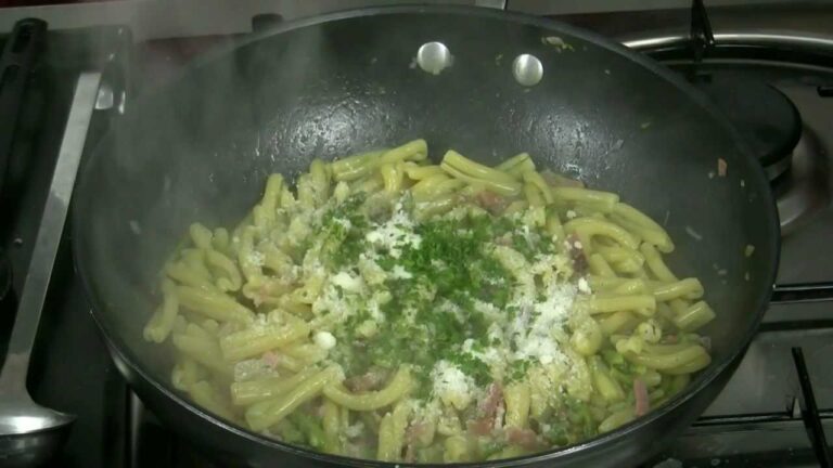 Sugo di asparagi e speck: un connubio irresistibile