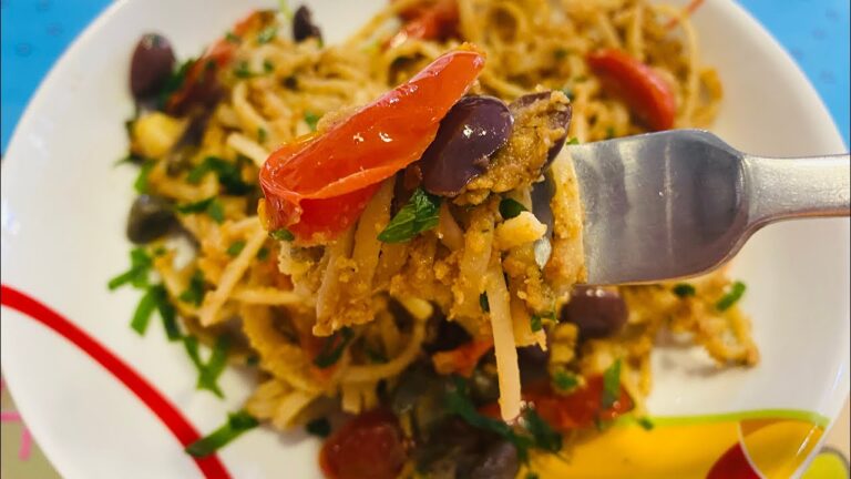 Pasta con Alici, Pomodorini, Olive e Capperi