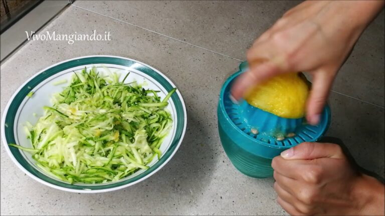Zucchine Julienne Crude: Freschezza e Semplicit&agrave; in Cucina