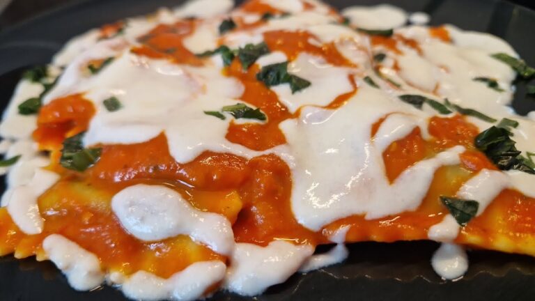 Ravioli di Borragine al Pomodoro: Un Delizioso Incontro di Sapori