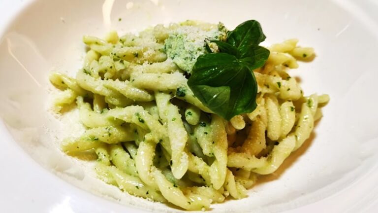 Pasta al Pesto: Scopri Quante Kcal Contiene