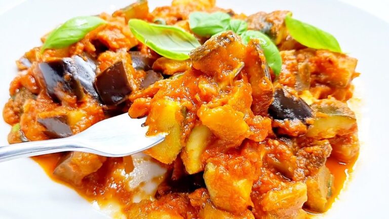 Zucchine e Melanzane in Padella con Pomodoro: Ricetta Semplice e Gustosa